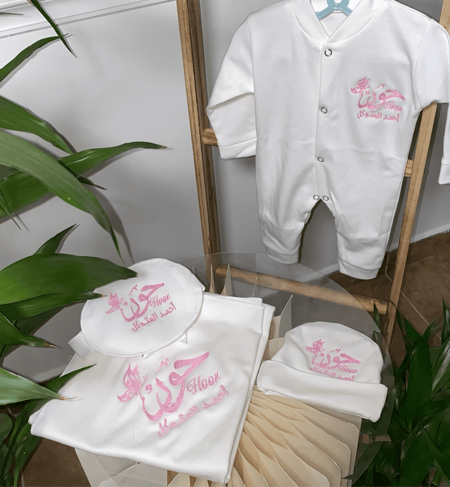 baby humod طقم مواليد تطريز - 4 قطع