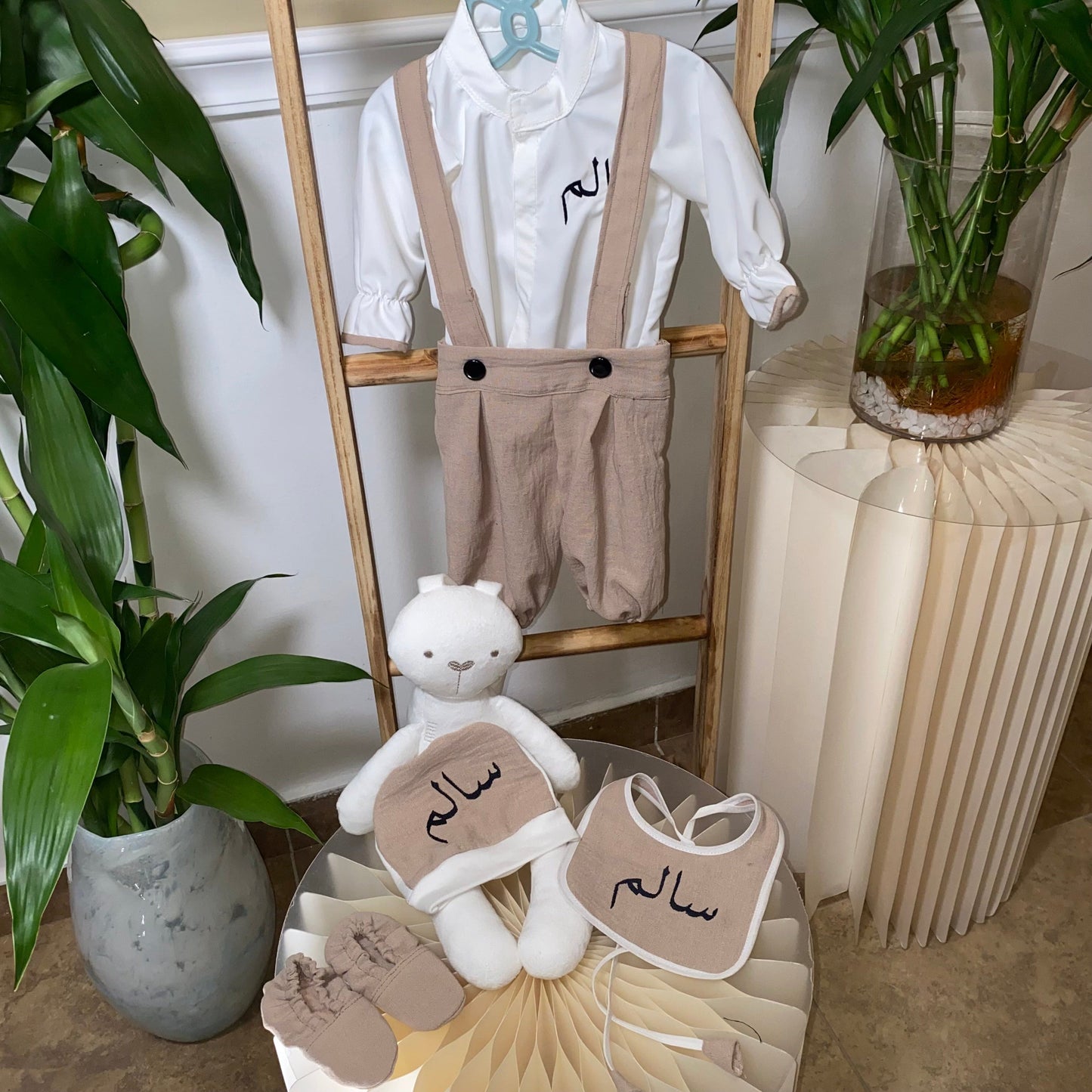 Baby Humod Store طقم رويال مواليد- تطريز