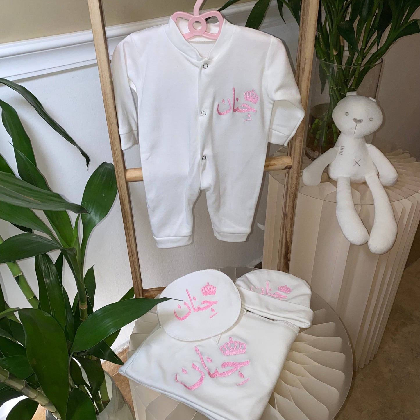 baby humod طقم مواليد تطريز - 4 قطع