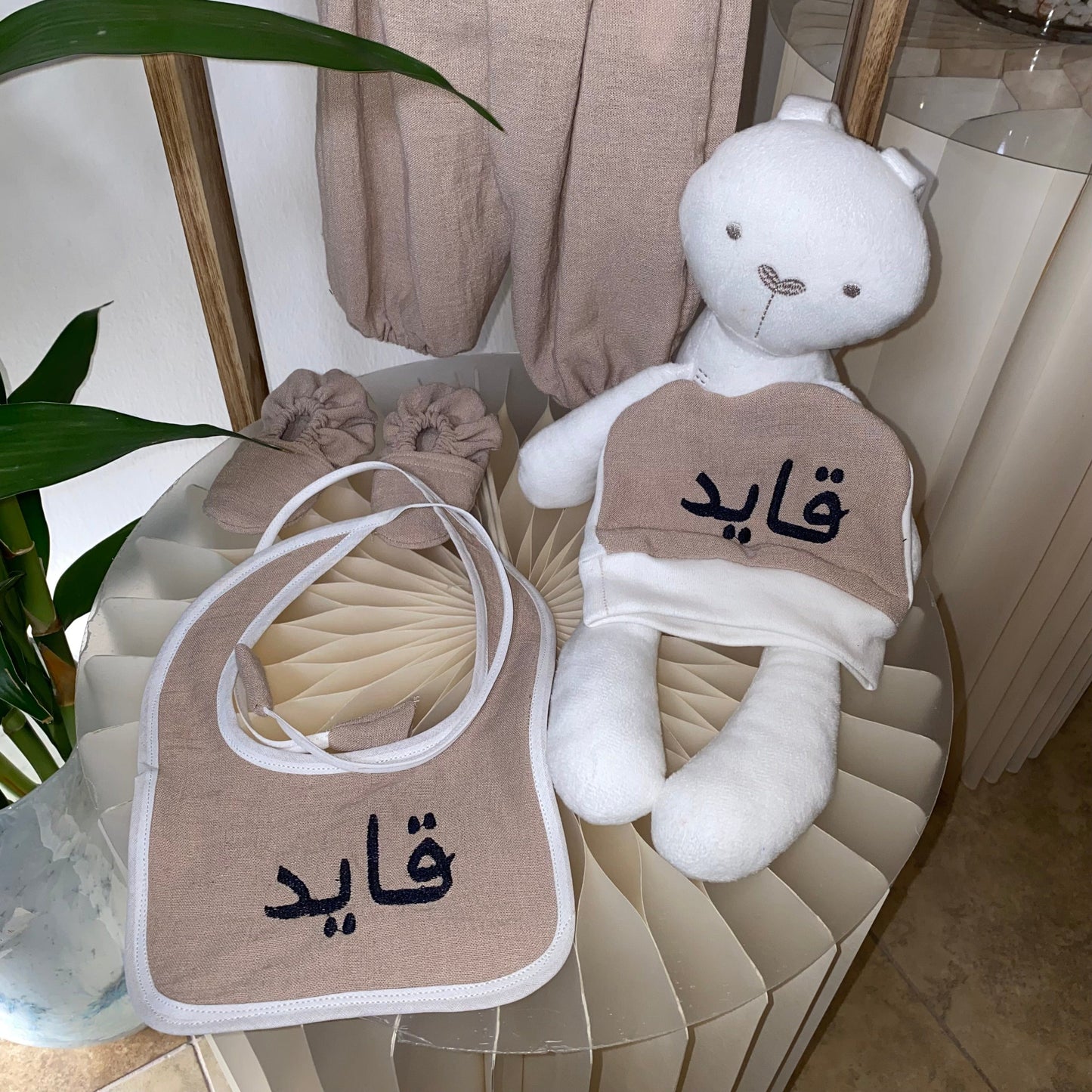 Baby Humod Store طقم رويال مواليد- تطريز