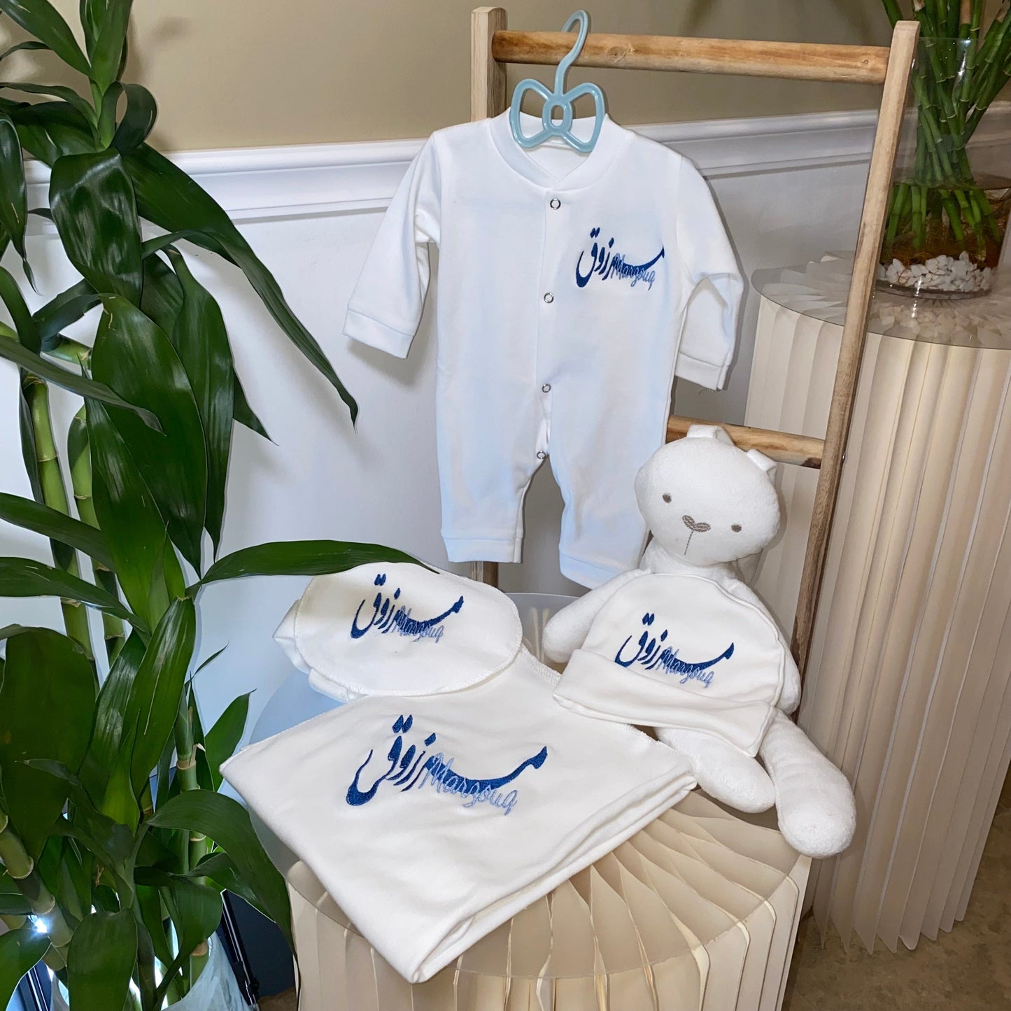 baby humod طقم مواليد تطريز - 4 قطع