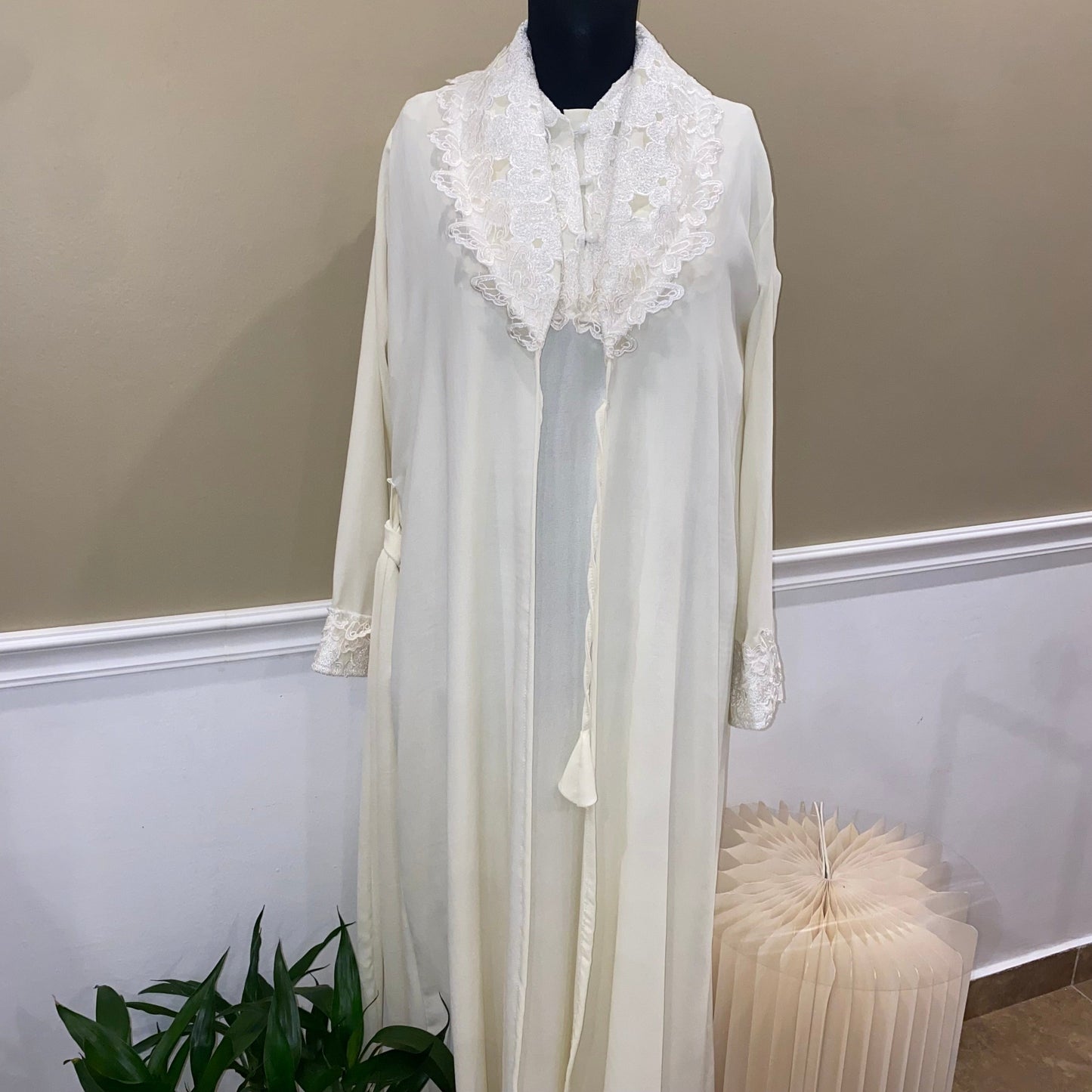Baby Humod Store 52 (S) / أوف وايت أرواب نفاس