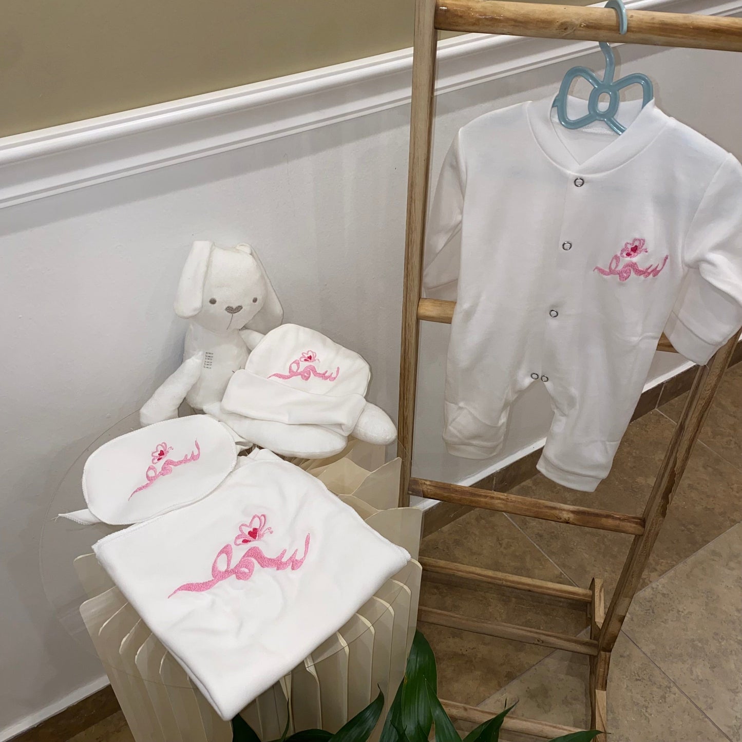 baby humod طقم مواليد تطريز - 4 قطع