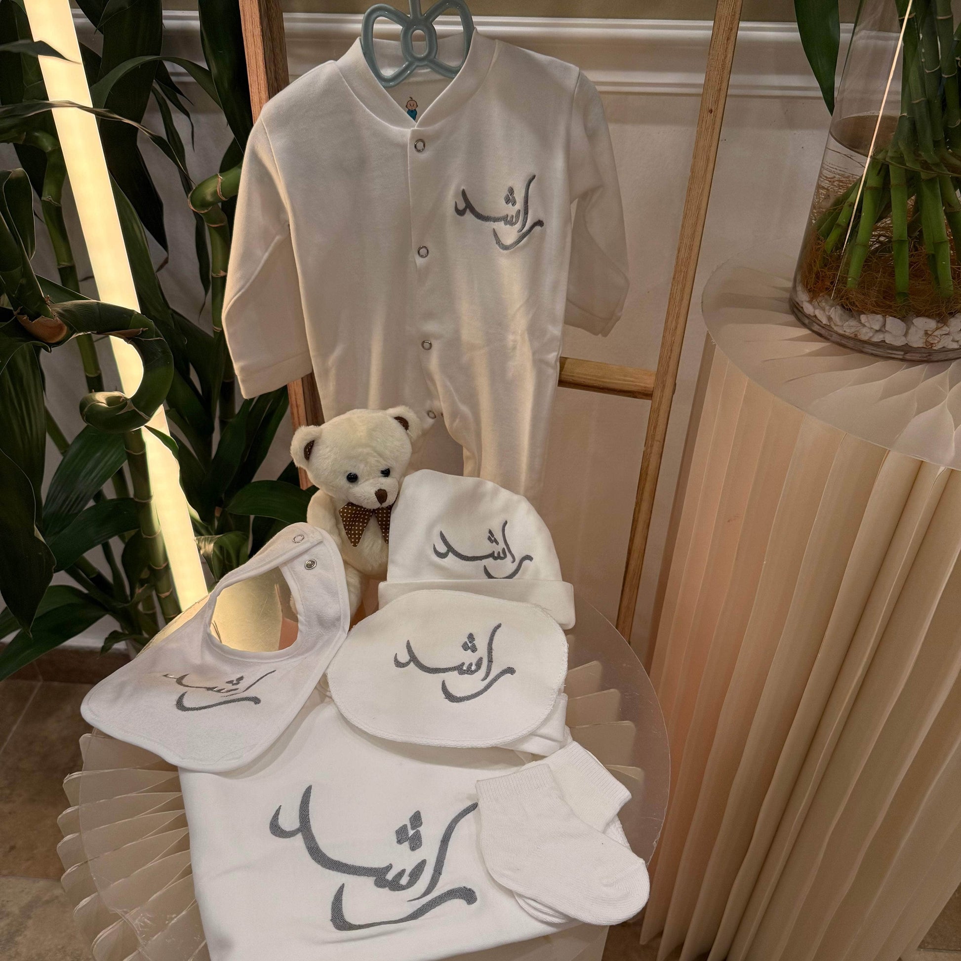 baby humod طقم مواليد تطريز - VIP