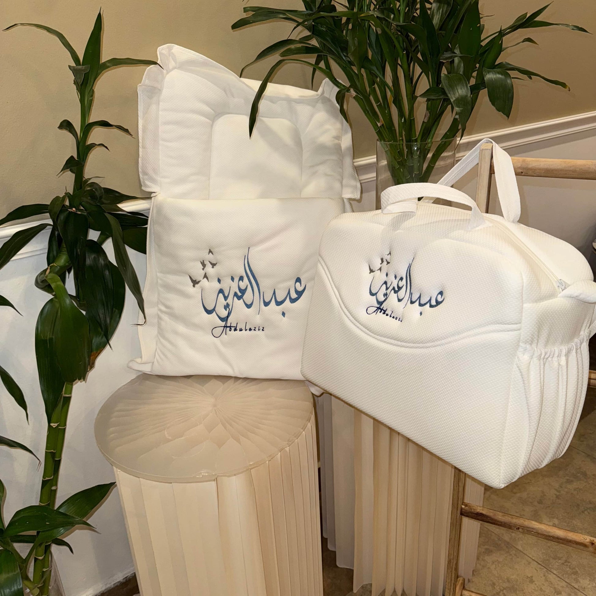 baby humod شنطة مواليد و كيس نوم - تطريز