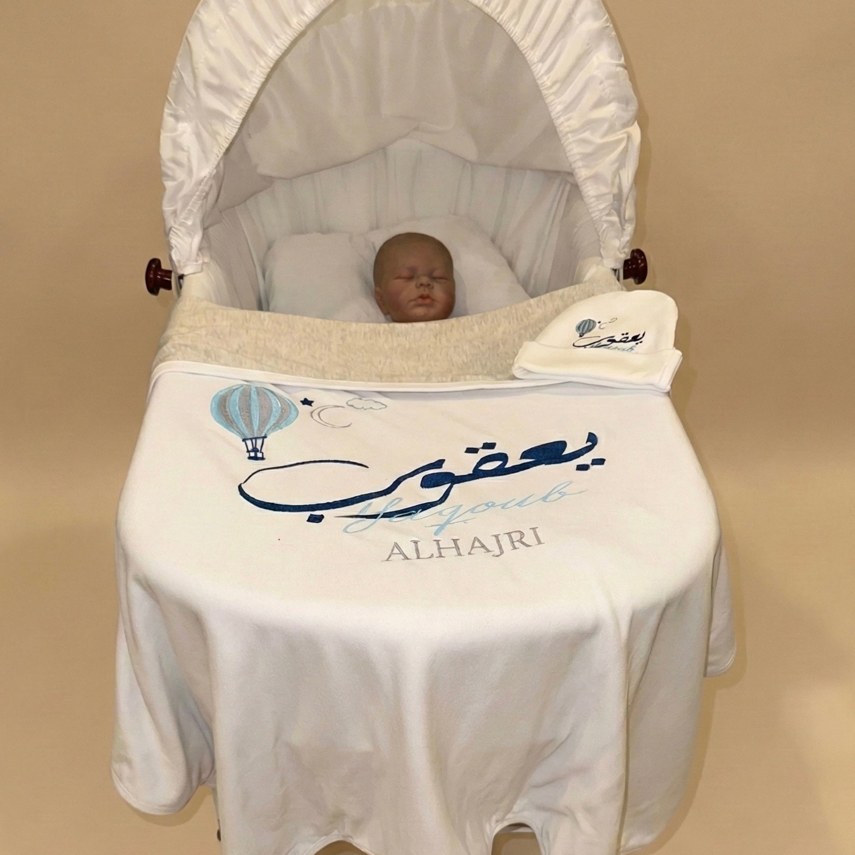 Baby Humod Store أبيض مع بيج / تطريز على الوجه الأبيض بطانية استقبال دبل فيس