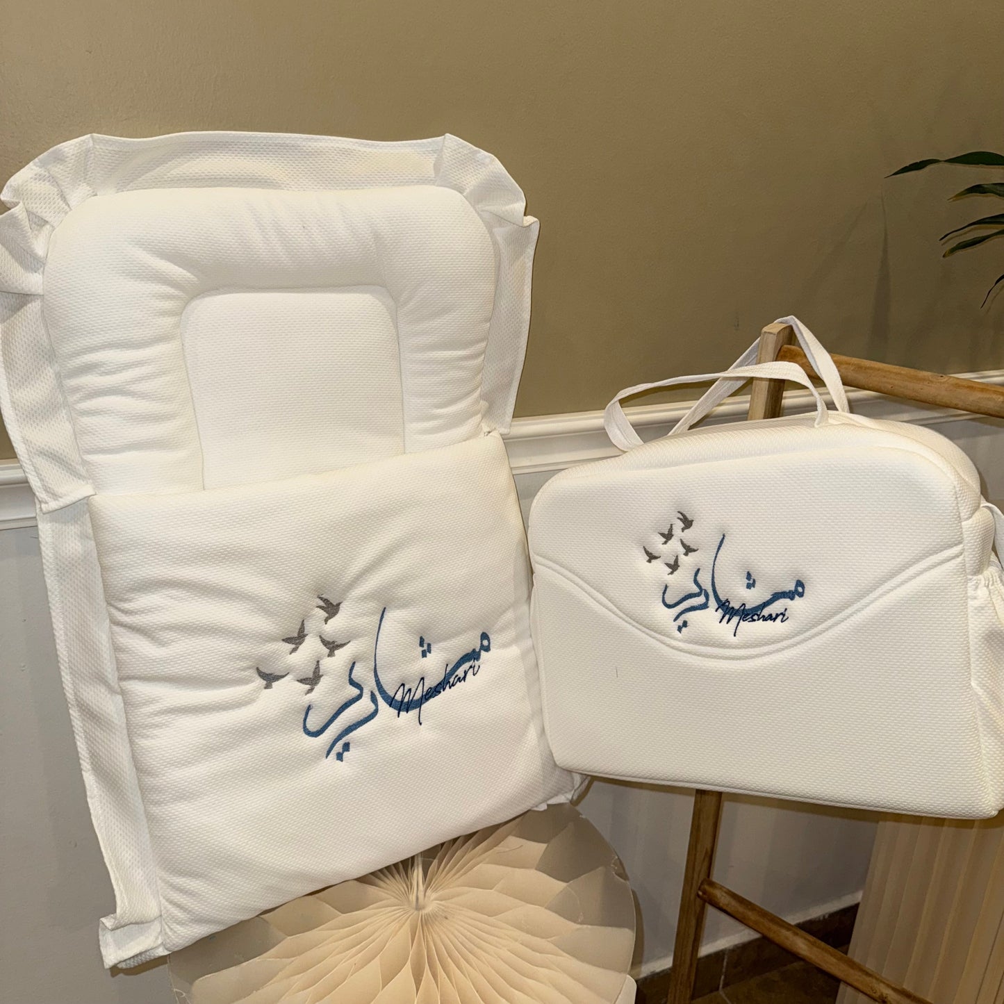 baby humod شنطة مواليد و كيس نوم - تطريز