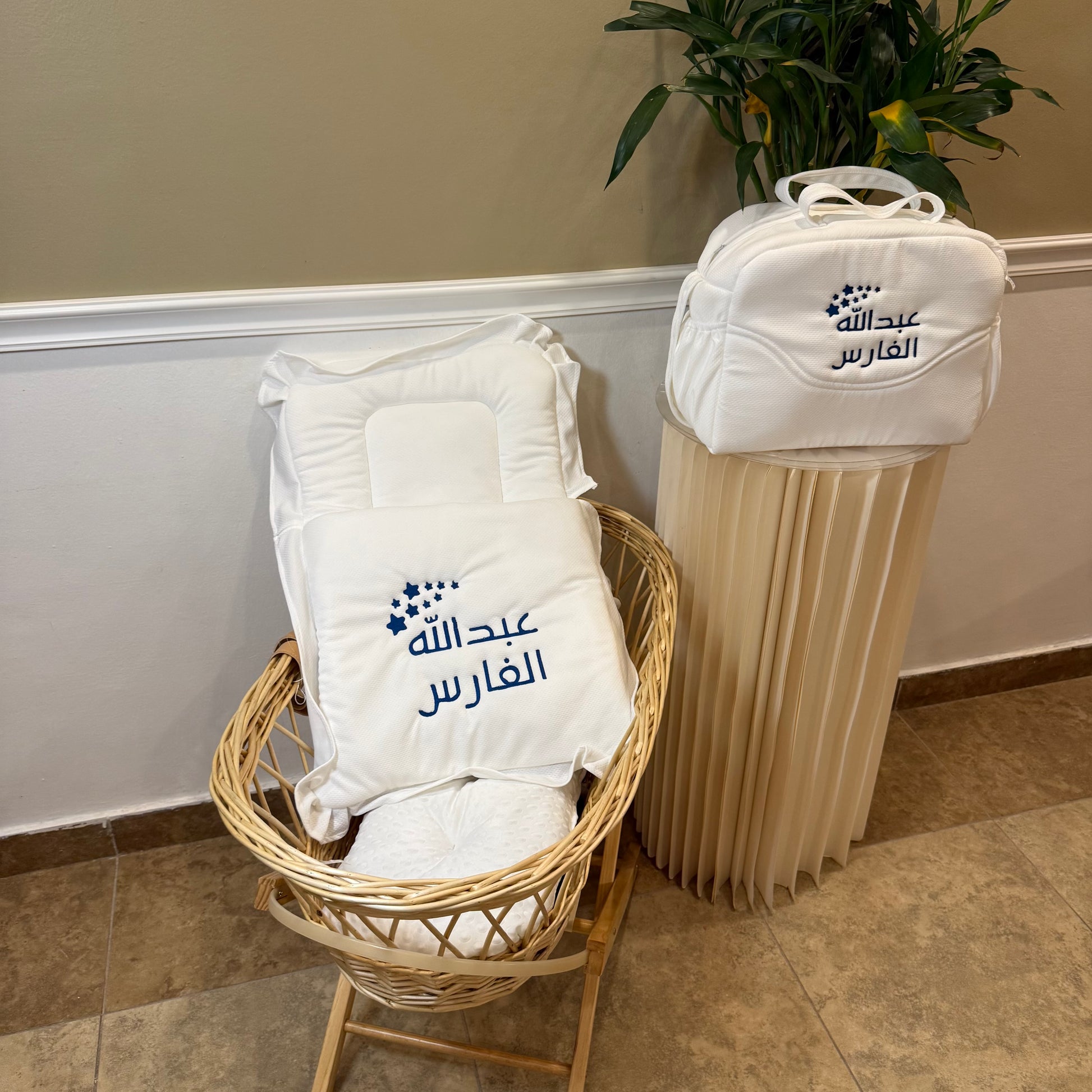 baby humod شنطة مواليد و كيس نوم - تطريز