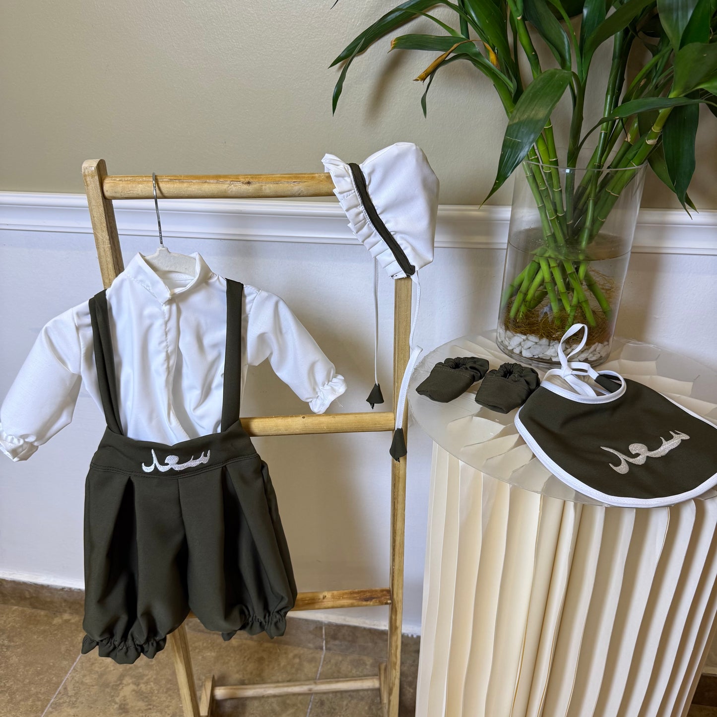 Baby Humod Store طقم رويال مواليد- تطريز