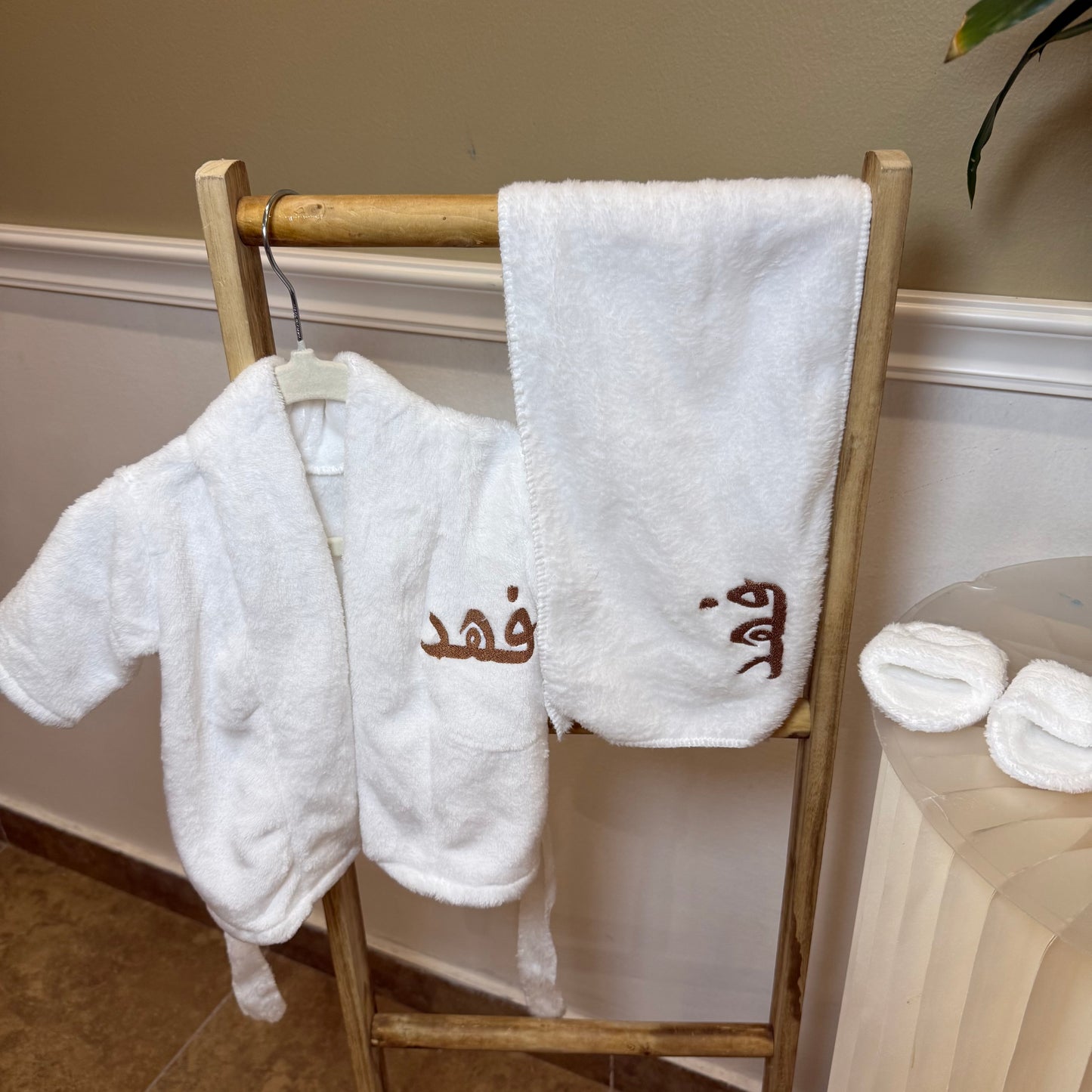 Baby Humod Store 0-3 أشهر روب وطقم حمام